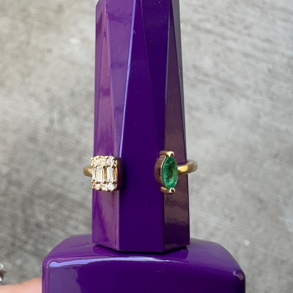 New 14K Gold Ring with Emerald and Diamonds Size 7 - Picture 5 of 11